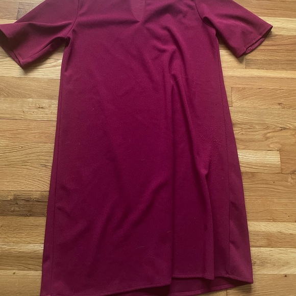 Wine colored dress - Picture 2 of 3
